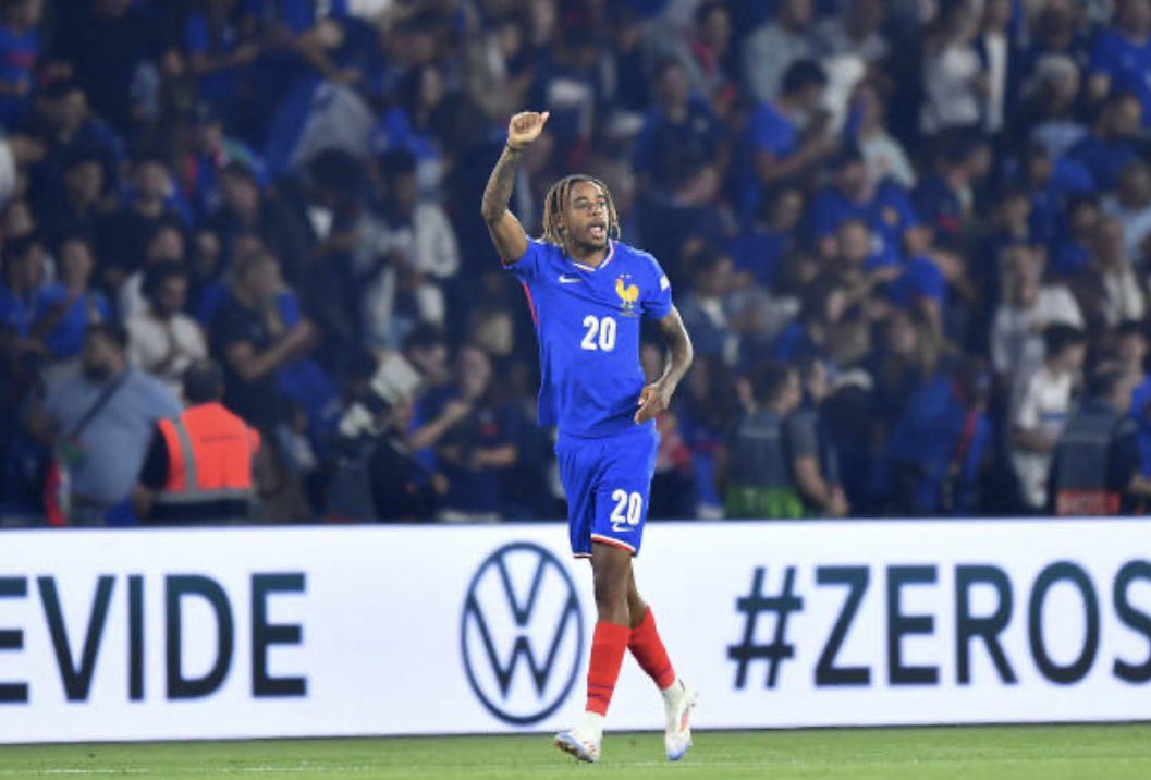 customwyd tweet media