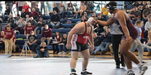 smithedd16's tweet photo. @Turbo_Durbo1 True, but my friend who chose to wrestle in college whooped Tristan Wirfs in high school &amp; this was the height difference.

Athleticism doesn’t save you against superior technique. https://t.co/UJnAnmBf9X