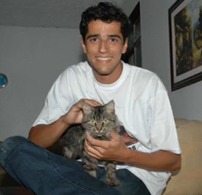 ele tá tão pitico nessa entrevista 

COWBOY NO MAIS VOCÊ