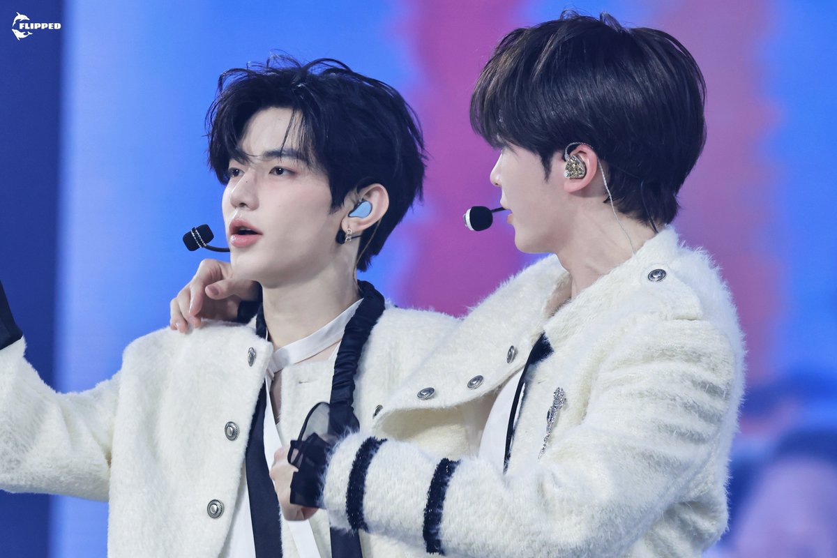 flipped_bbhh's tweet photo. 260313 앵콜 HQ

두 사람이 함께 있는 것만으로도 행복해 보여

#장하오 #ZHANGHAO #章昊 #ジャンハオ
#성한빈 #SUNGHANBIN #成韩彬 #ソンハンビン
#ZB1 #ZEROBASEONE  #제로베이스원 https://t.co/6dVV7reKi8