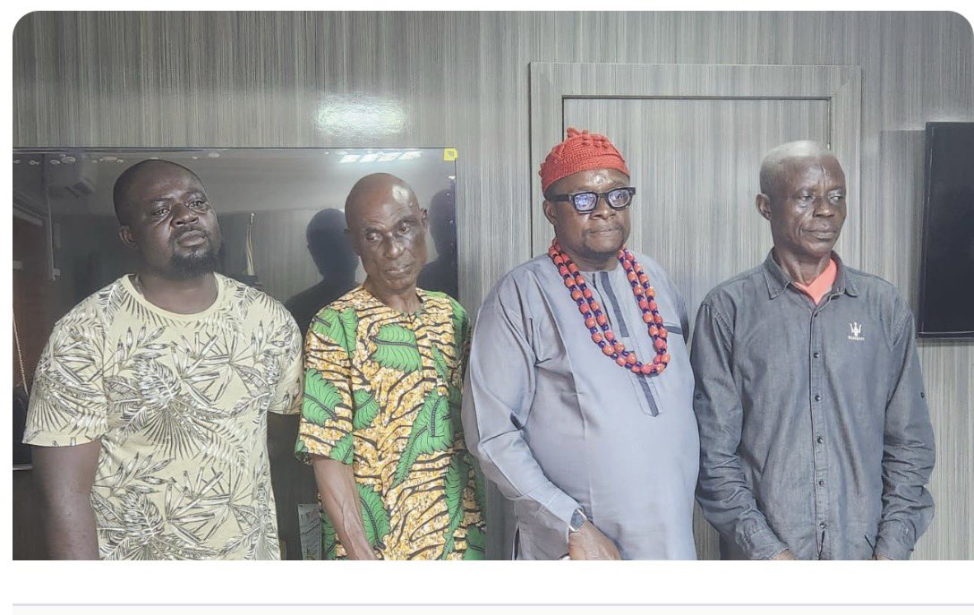 Born-in-SA🇿🇦 tweet media