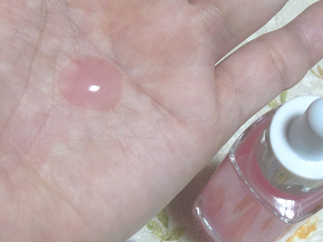 halulife's tweet photo. Fru:C様の「Fru:C PDRN+Cセラム」、ぷるんとしたピンク色のテクスチャーで、肌にのせるととろけるように緩やかになり、スルスルっと肌に伸びて肌馴染みがとてもいいです。ベタつかず瑞々しい使用感でいいなと思いました。
香りは柑橘系の爽やかないい香りがします。
#PR https://t.co/YtZ04JMOk1