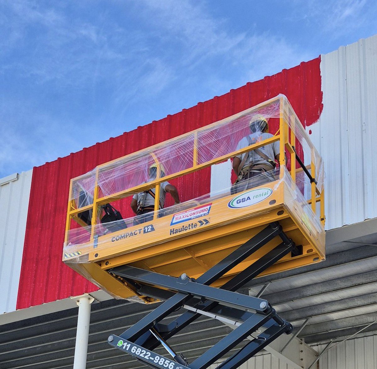 LuminorteARG's tweet photo. Maxiconsumo Trelew confió en un proceso completo: diseño, producción e instalación de su cartelería exterior en tiempo récord. Producción, logística e instalación coordinadas para lograr un resultado contundente, visible y alineado a la identidad de marca. https://t.co/RtO128EGTZ