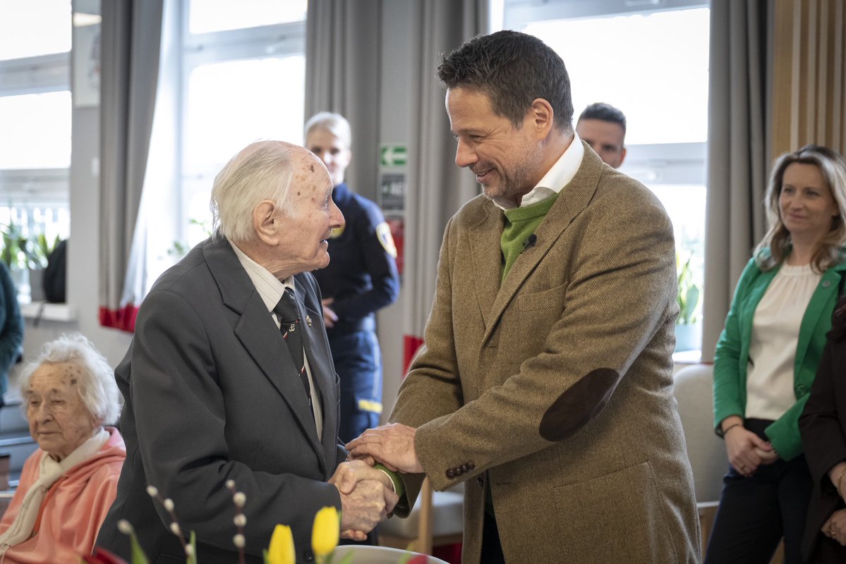 Rafał Trzaskowski tweet media