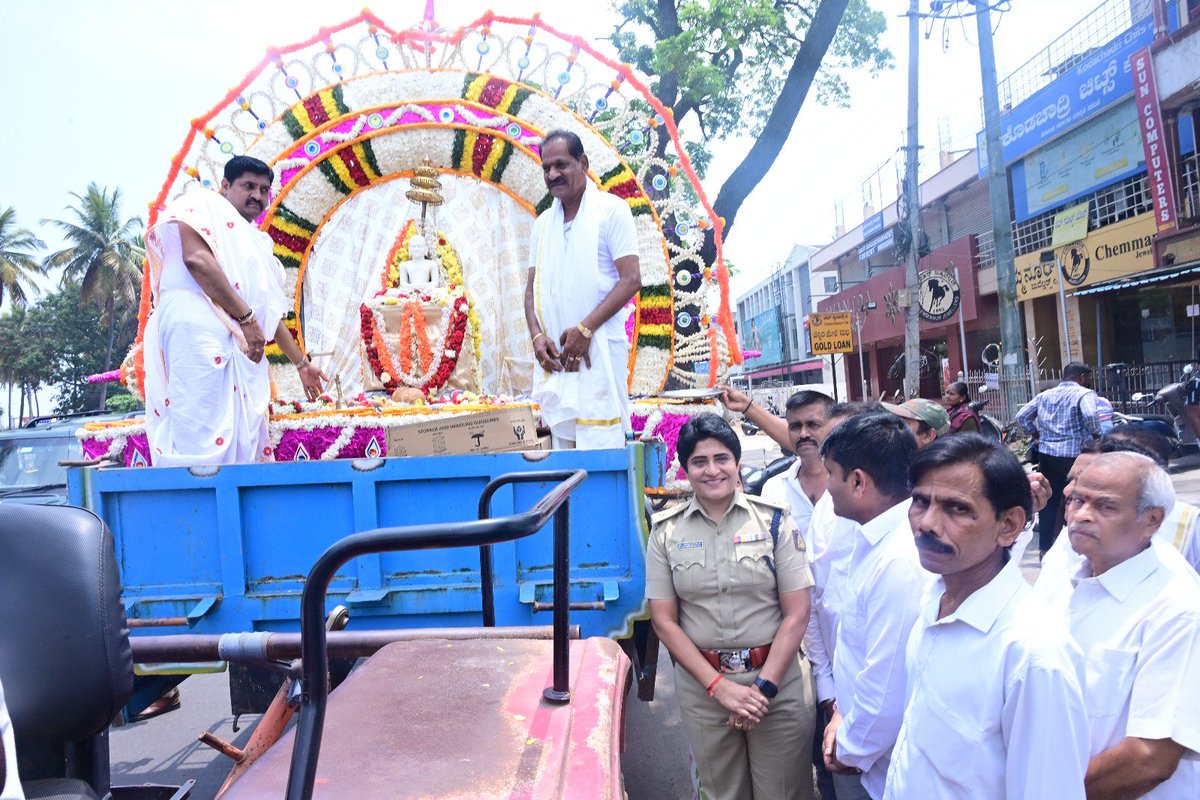 Mandya District Police tweet media