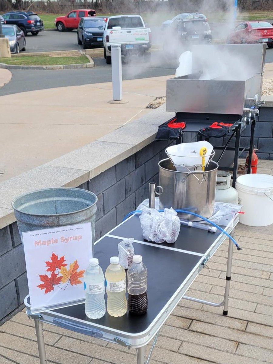 CT State Asnuntuck tweet media