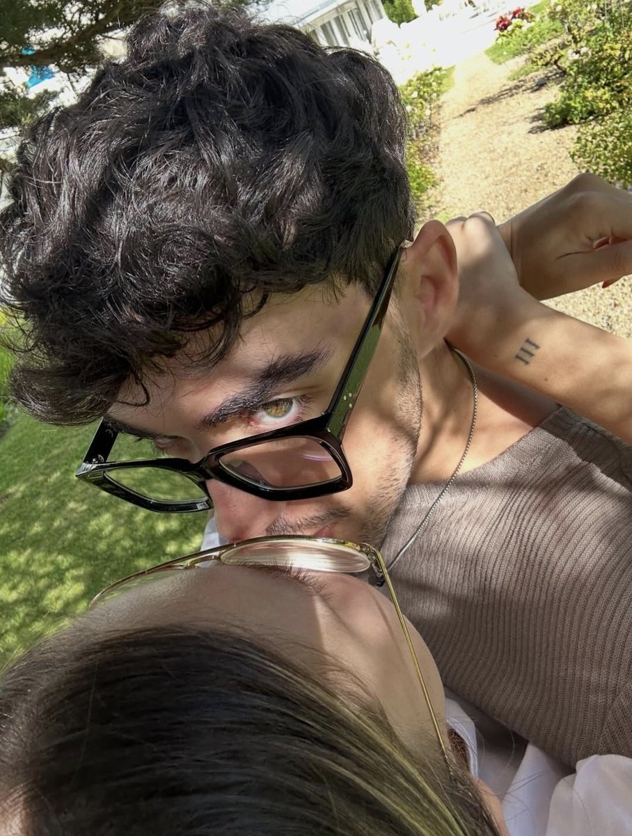 palominaa03's tweet photo. si ellos lo dejan, yo dejo de creer en el amor ya lo digo https://t.co/oamG3VfjLX