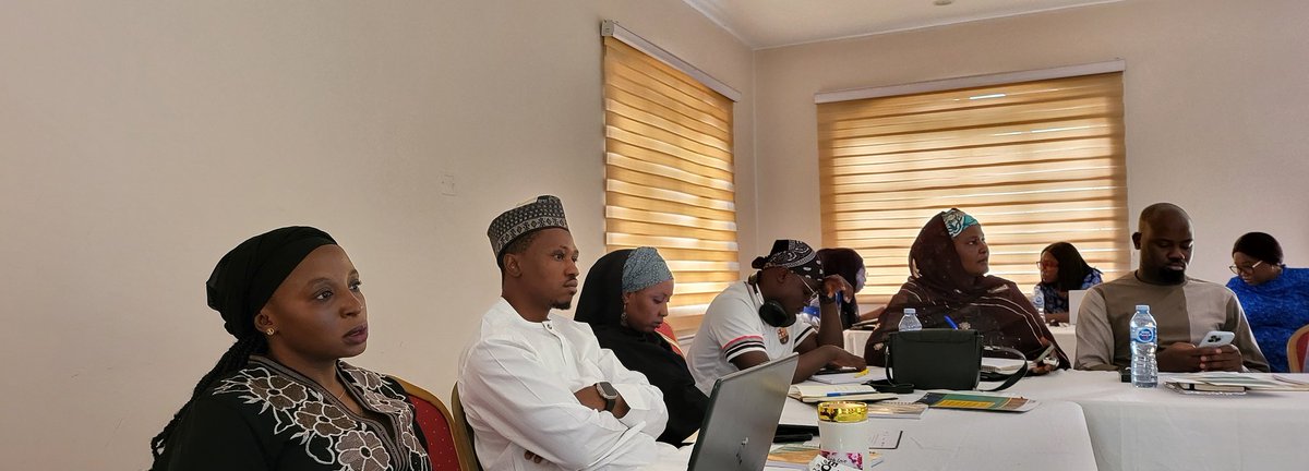 Sir Enjoy #Ihate2009 tweet media