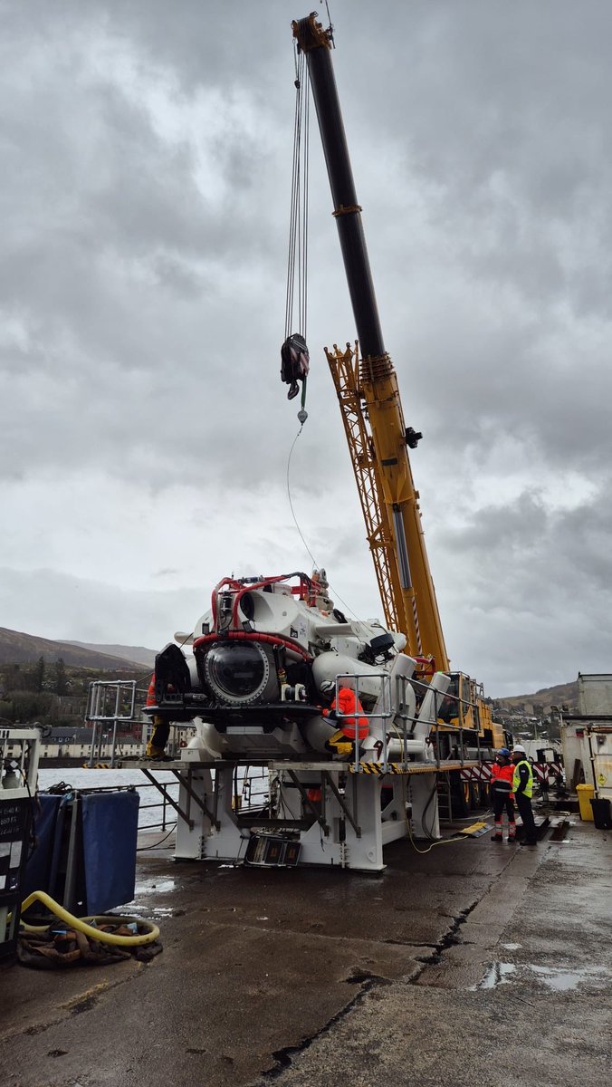 Royal Navy in Scotland tweet media
