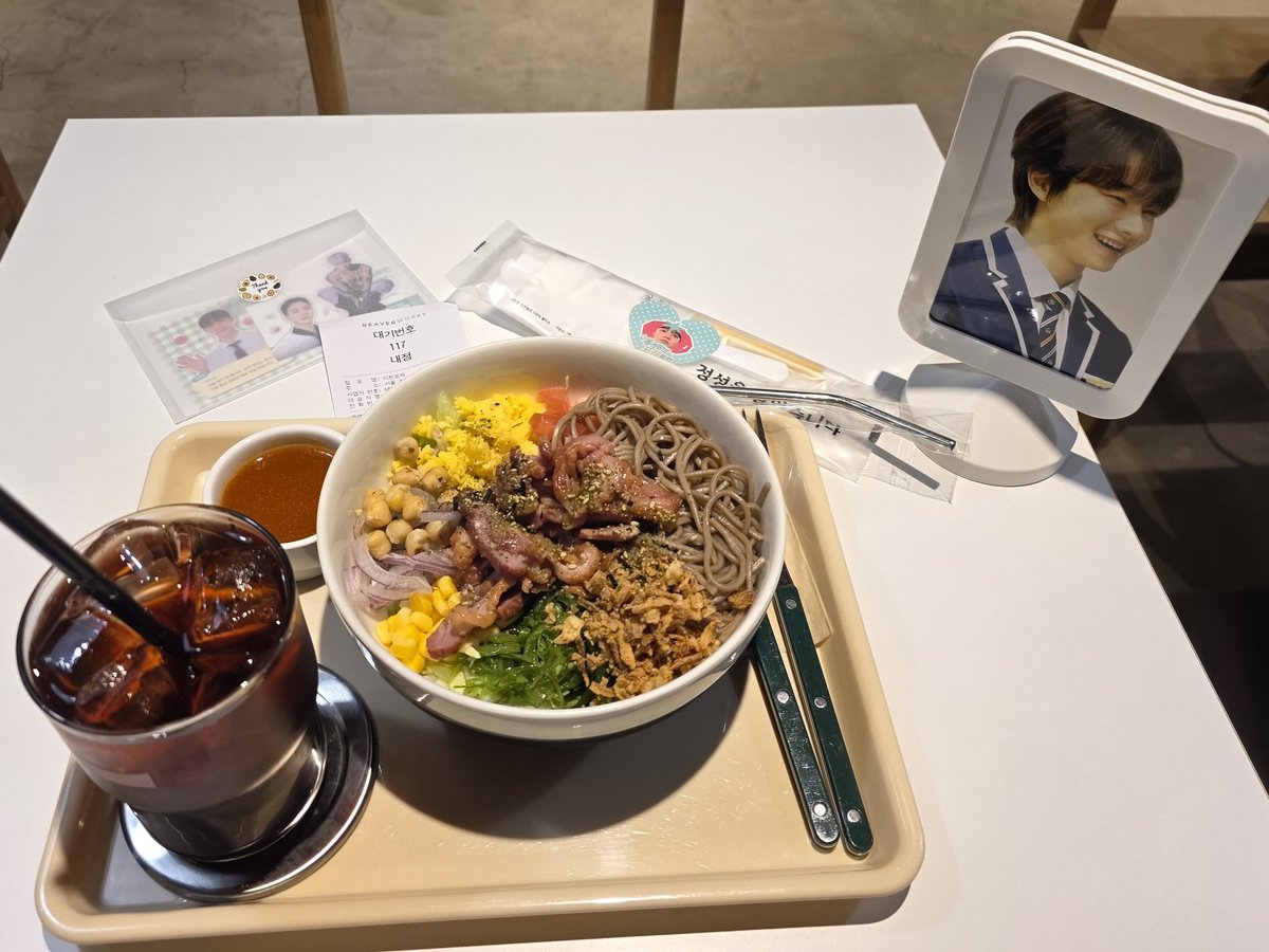 Sooho_Park's tweet photo. #이기광_건광하자 #포켓남_아니고_포케남
라이트이기 전에 성수동 주민으로... 한참 전부터 맛있어서 곧 잘 시켜먹던 #피트포케 에서 #광관장의_포케클럽 을 오픈한단 소식을 듣자마자 기다리고 기다리다 바아로 예약해서 달려왔다!!!
배달 맛있는 집은 뭐다? 매장 식사 훨 맛있다💚🥹👍
진쨔 감다살💚 https://t.co/VHjGmD2dTV