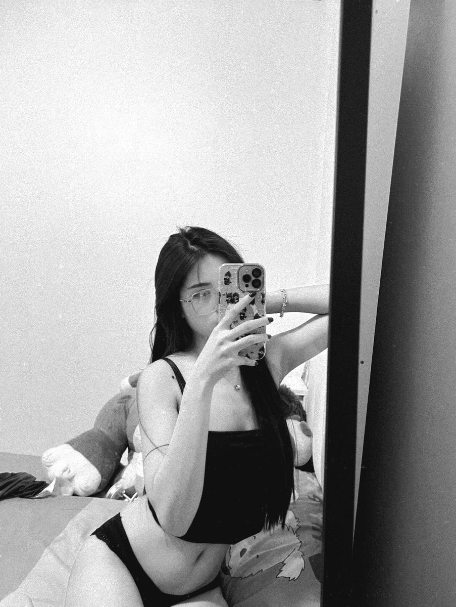 ben_yanes428's tweet photo. หน้าตาอาจจะดูธรรมดา แต่ถ้าลอง 'สบตา' ระวังจะถอนตัวไม่ขึ้น🥰
#rtxxdm #imgforลั่น
#กันทรลักษ์ 🆔nenee7548 https://t.co/a7hBqjrTWi