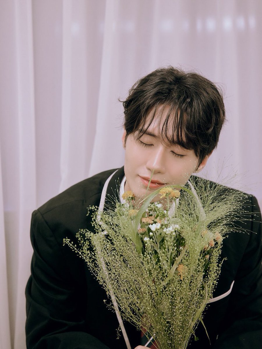 💂♀️심플💂♀️은 왜 웃었을까 tweet media