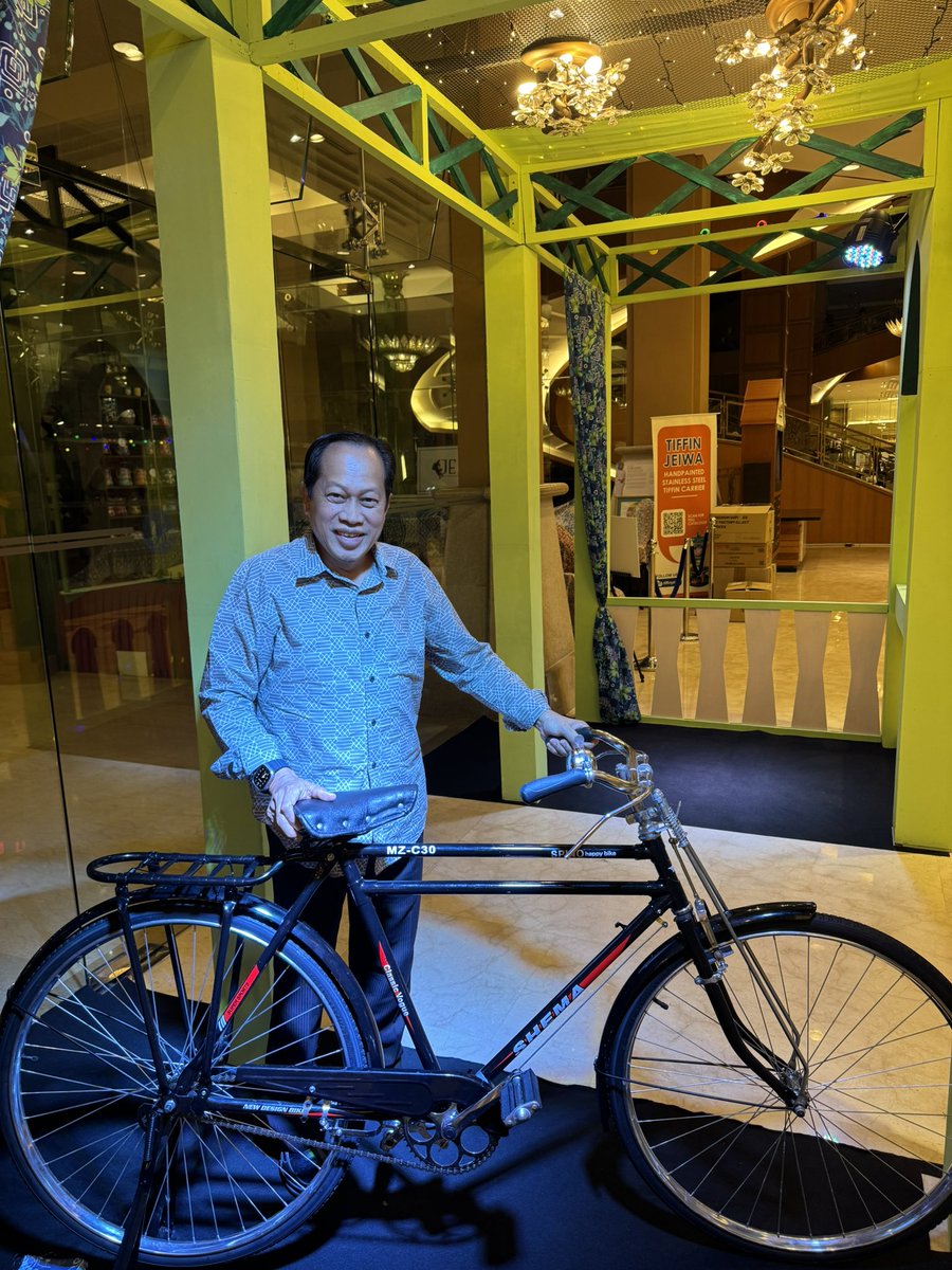 DS Dr Ahmad b Maslan tweet media