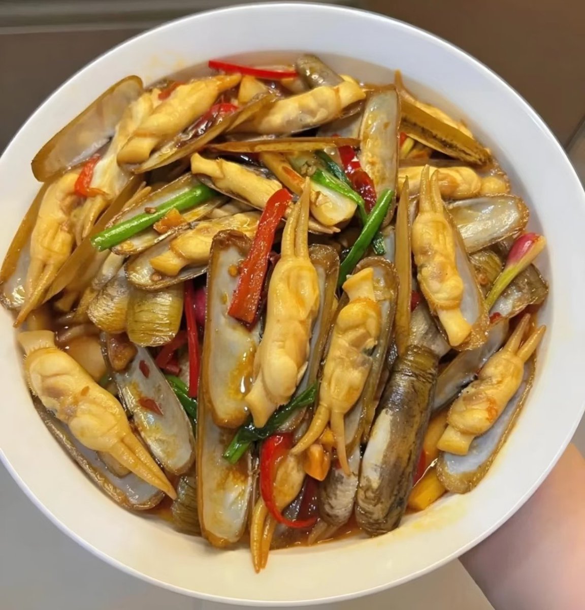 兰花草 tweet media