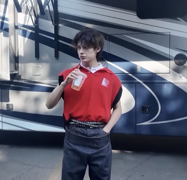 youngzeuzeu* is seeing cortis tweet media