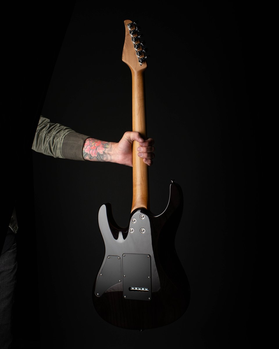 Suhr Custom tweet media