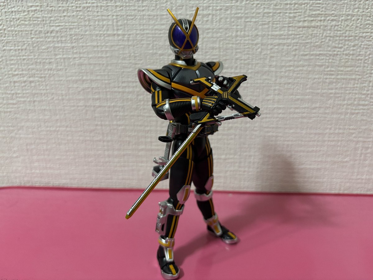 仮面ライバーカリバー tweet media