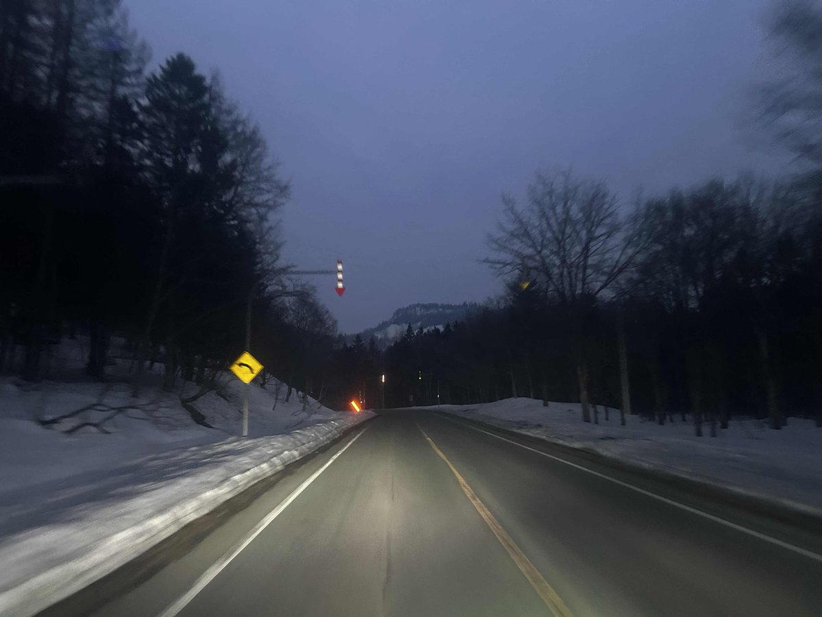 ８２EXPRESS （いそがっし） tweet media