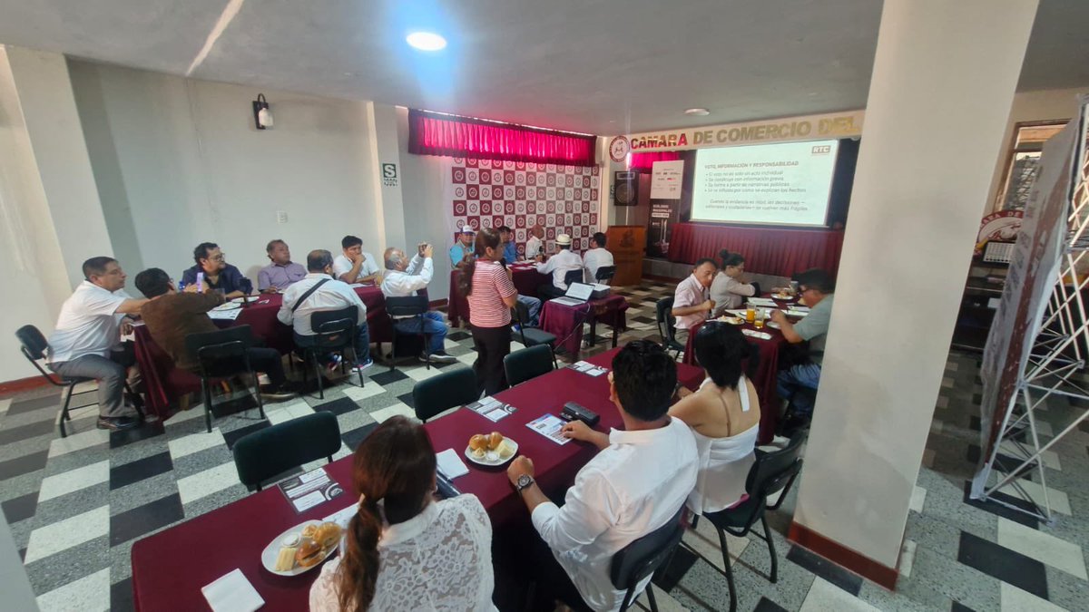 RevisaTuCandidato.pe tweet media