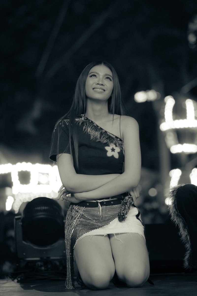 From PH to the world. We are so proud of you, girls! 🌸🌎✨

BINI | Signal Detected: Blooms Day with BINI

📸 for <a href="/StarMusicPH/">Star Music PH</a> and <a href="/uncvr/">Stacy Spellman</a>.ph

#BINI #uncvr
(3)