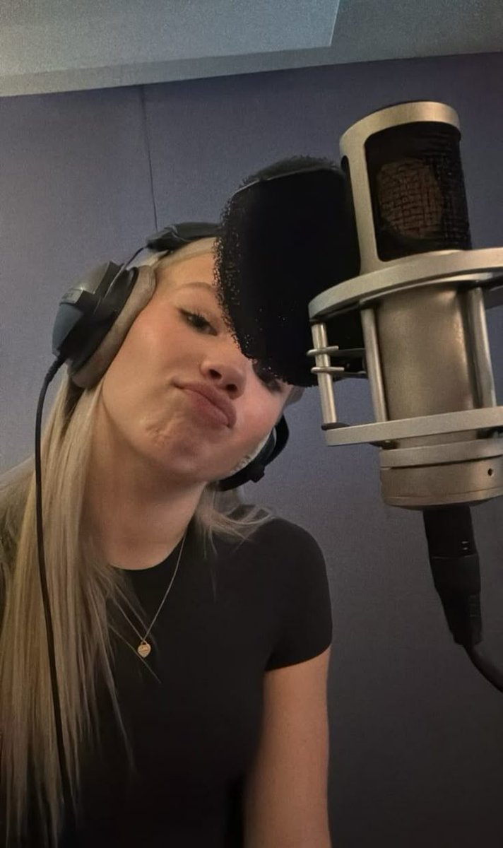 ♯ 𝐿𝐼𝑇𝑇𝐿𝐸 M͟I͟S͟S 𝑷𝑶𝑳𝑻𝑬𝑹𝑮𝑬𝑰𝑺𝑻.ᐟ tweet media