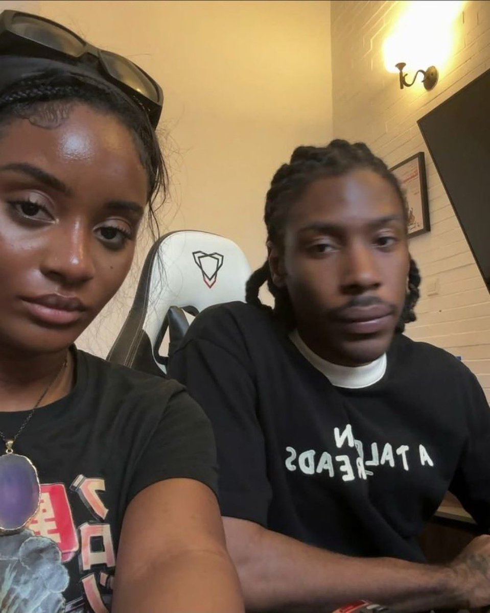 Ivory ✪ tweet media