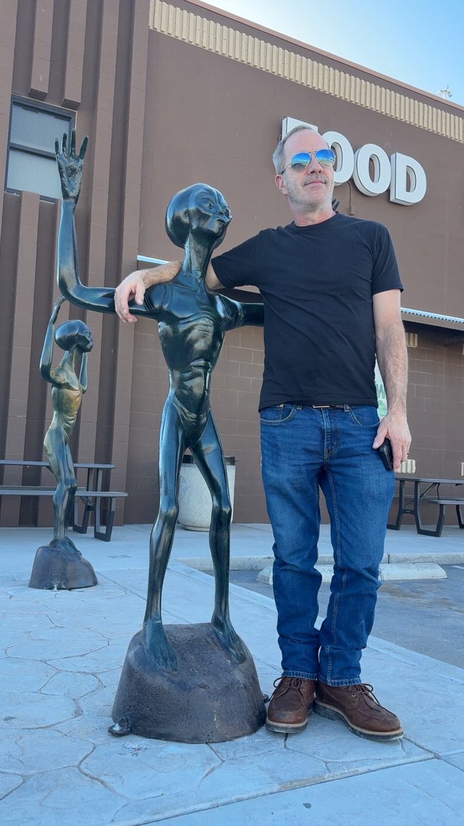 BlondeFoxSilverFox tweet media