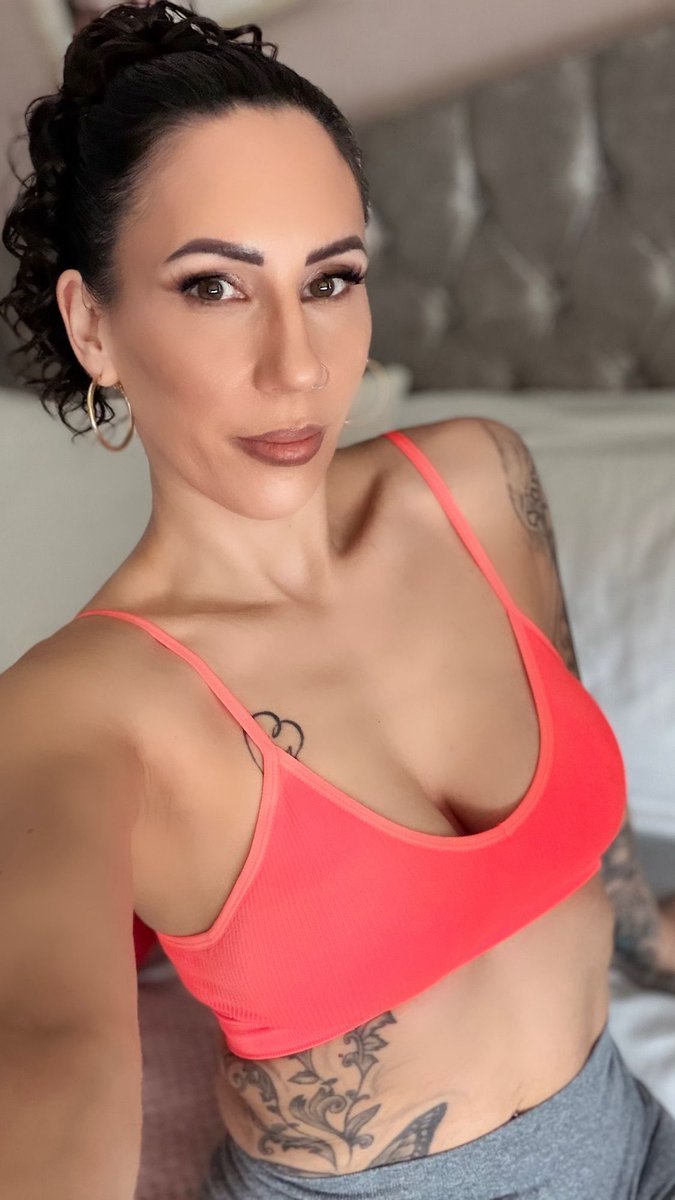 Crystal Nolan💝 tweet media