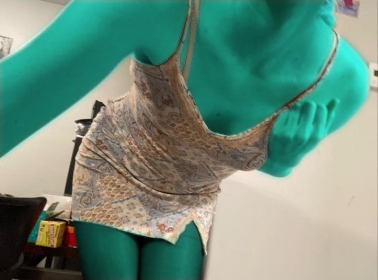 burger girl 2 tweet media