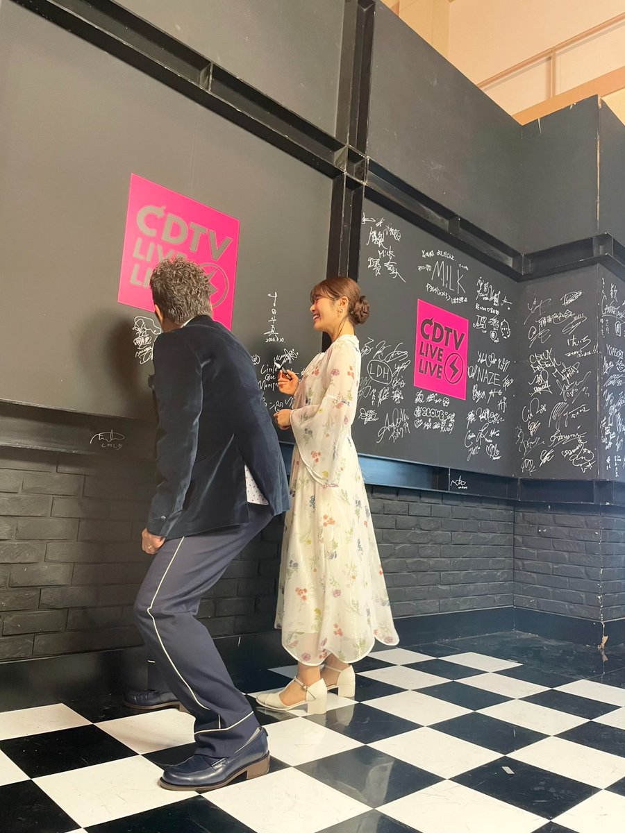 _Nagisa_Shibuya's tweet photo. #CDTVライブライブ ⚡️

鈴木雅之さんと #渋谷で5時 を歌わせていただきました♡

たのしすぎました🌈笑

世代を超えて、これからも沢山の皆さまのお耳と心に届いたて、わくわくうきうきと、していただけますようにっ🥰 https://t.co/AwZsCf4kTr