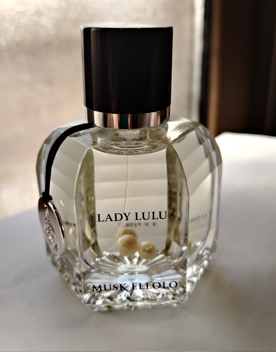 عطراء tweet media