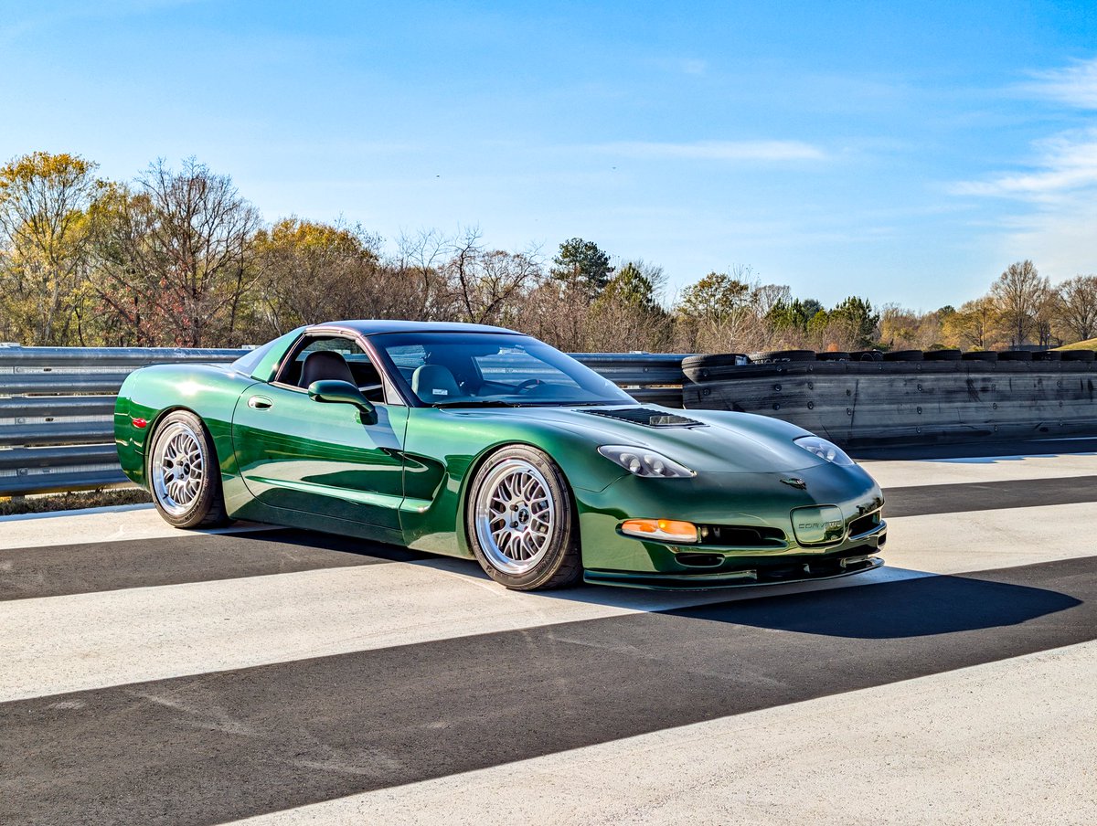 Cale DeRoo tweet media