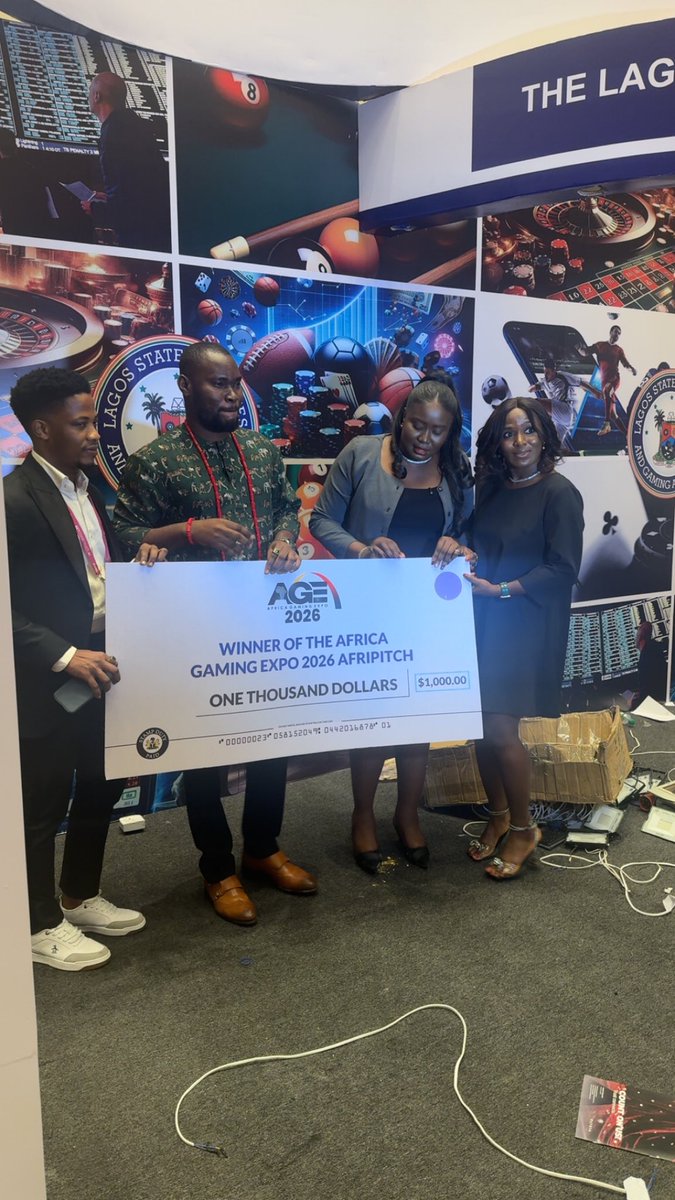 Select Punters tweet media