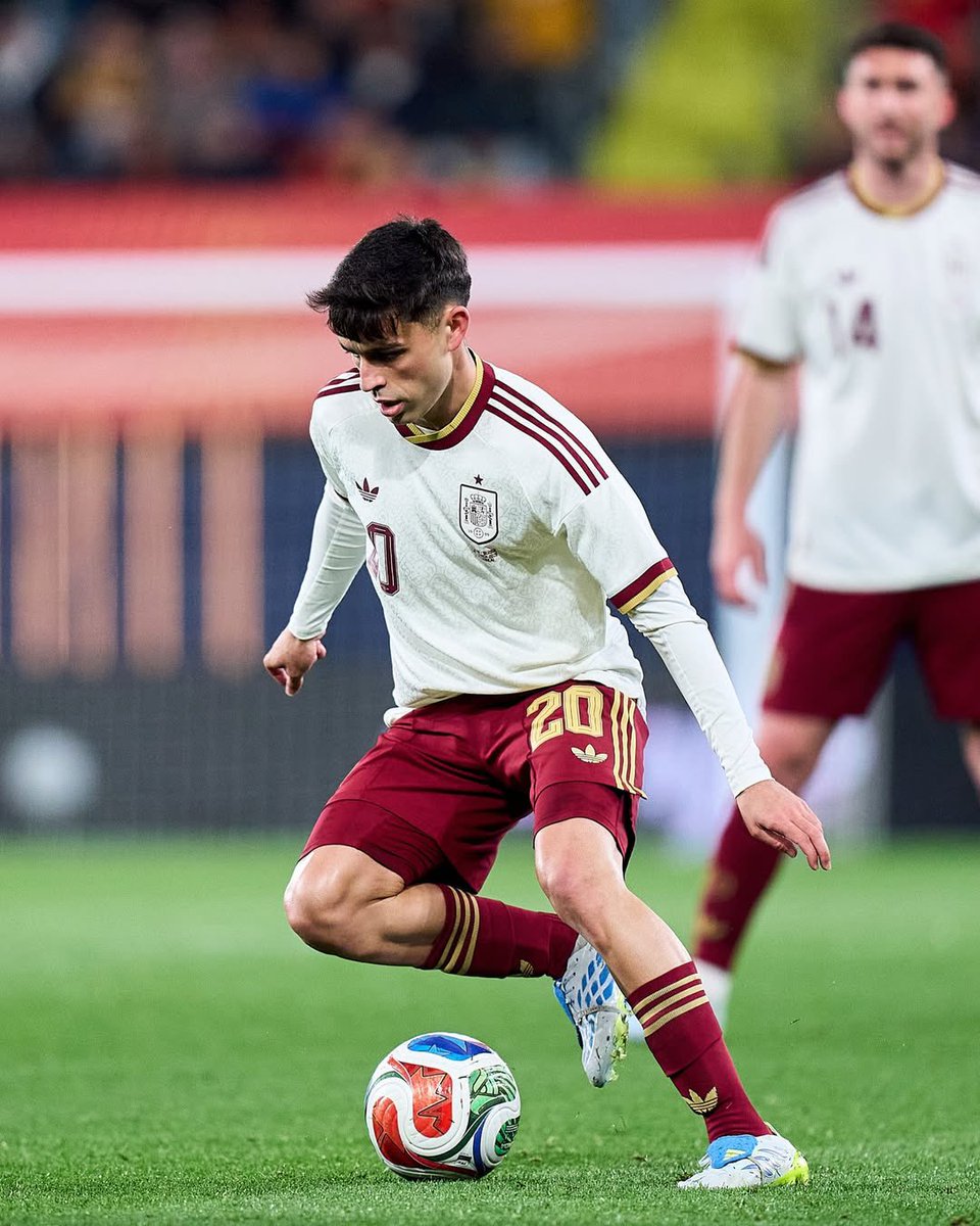 Classic Football Shirts tweet media