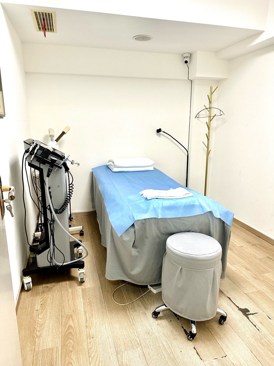 calzonerosa4@aol.com tweet media