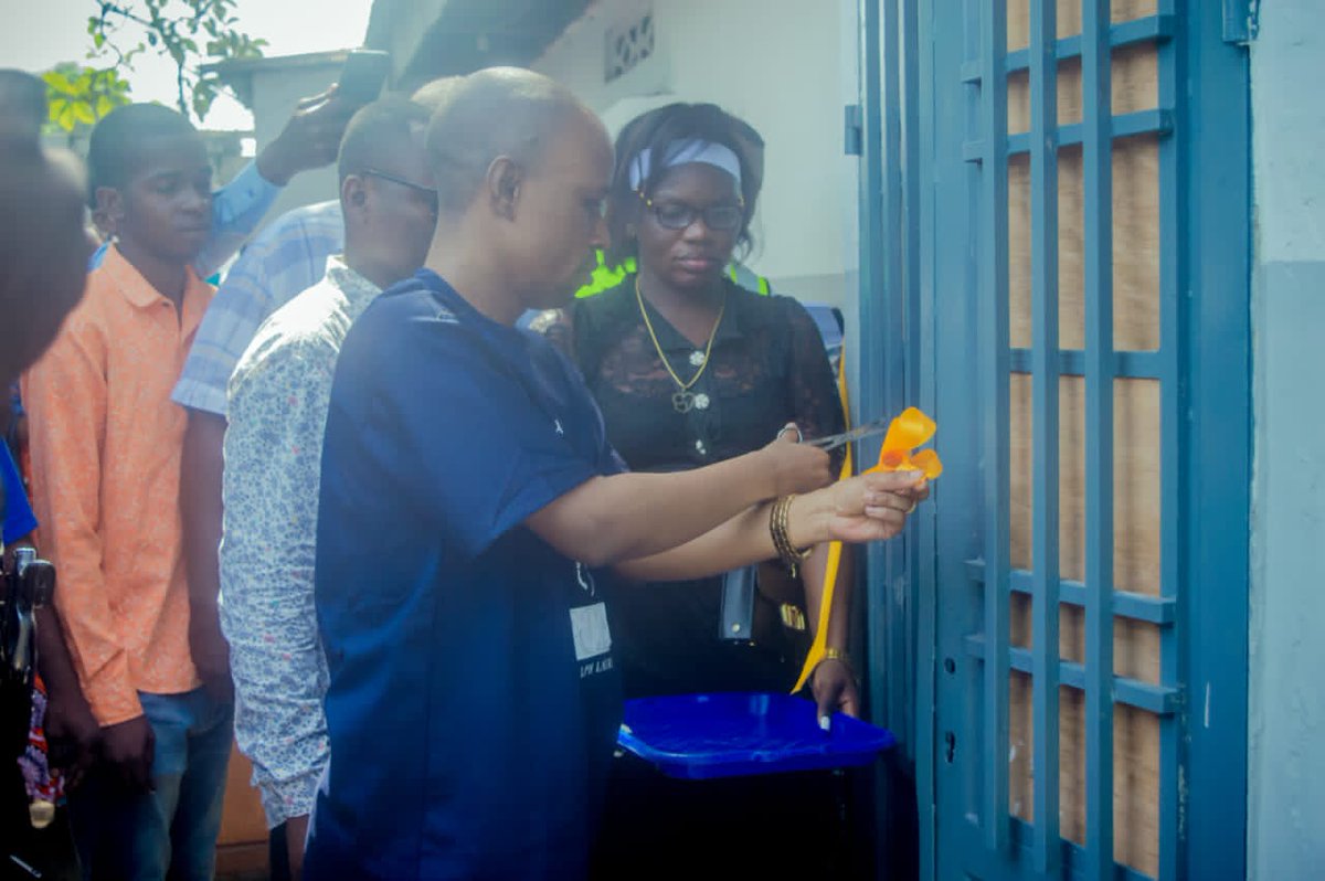 laguerrie's tweet image. L’Honorable @GaborienM  a inauguré,  le Samedi 28 Mars 2026, dans le cadre de la Fondation #GABORIAN #MBOMA/FOGM , le Centre de santé  #Bon #Accueil situé  sur l’avenue #KINKANGA  150 , Quartier #MUNKOKA dans la Commune de #KIMBANSEKE. 

Surnommé le Père des personnes