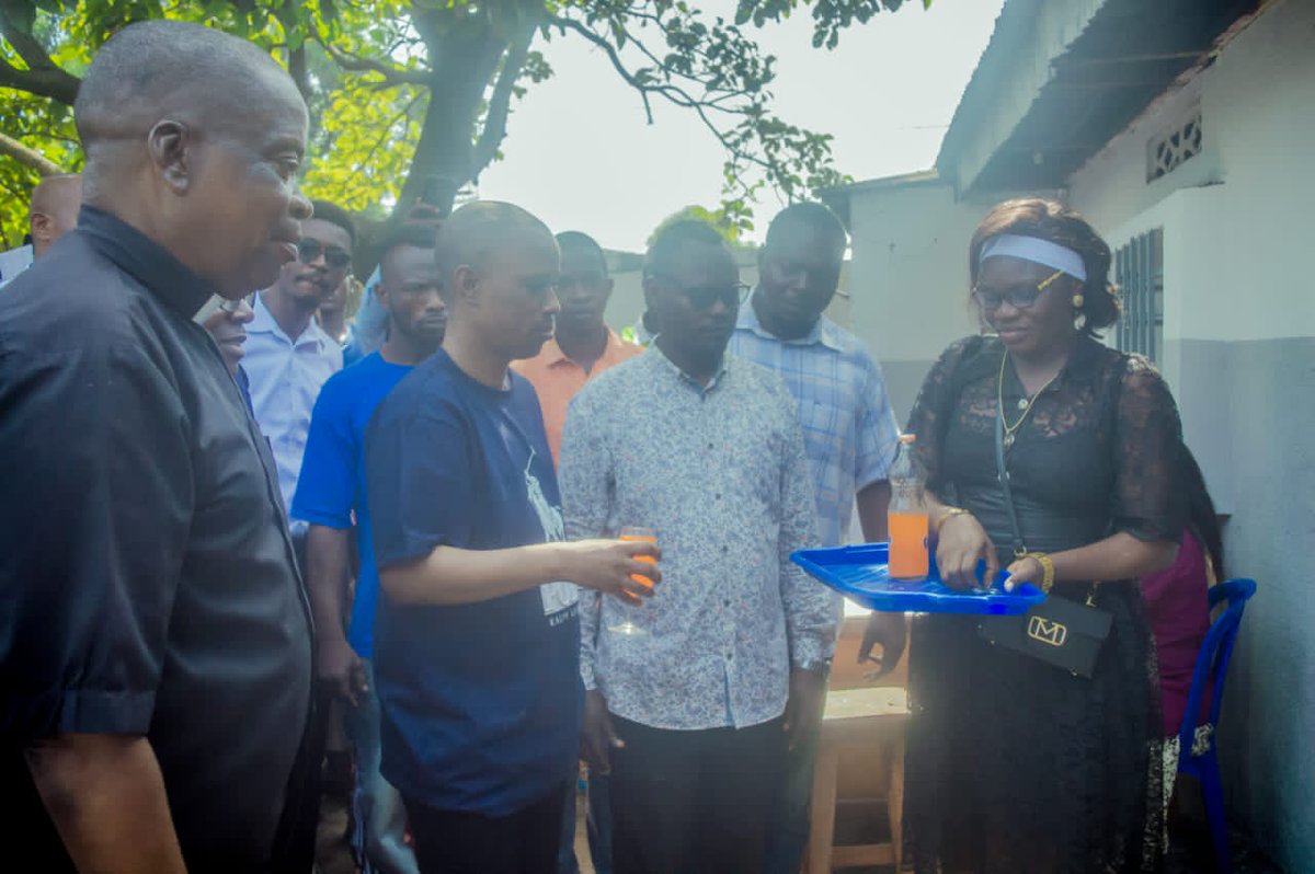 laguerrie's tweet image. L’Honorable @GaborienM  a inauguré,  le Samedi 28 Mars 2026, dans le cadre de la Fondation #GABORIAN #MBOMA/FOGM , le Centre de santé  #Bon #Accueil situé  sur l’avenue #KINKANGA  150 , Quartier #MUNKOKA dans la Commune de #KIMBANSEKE. 

Surnommé le Père des personnes