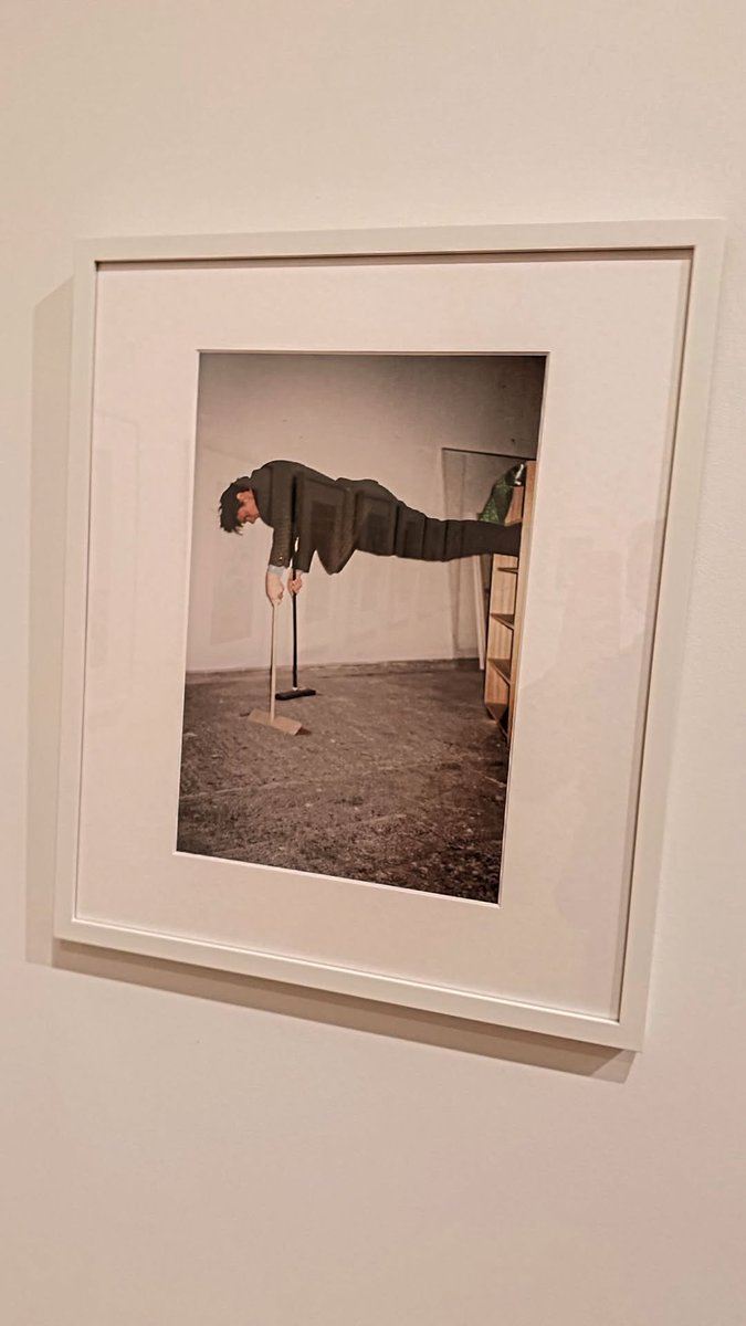 lilian970420's tweet image. Xin Liu updated her Instagram story again. She has visited an Art Exhibition today.
Looked so funny and creative! 
@XinLiulyx0420

#XINLiu #londonfashionweek