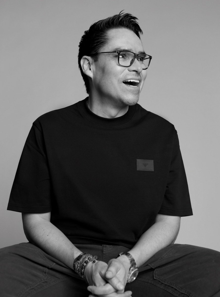 #ElPoderDelSonido 🔊 30 marzo
Hoy, de todo corazón espero poder cambiar su perspectiva. 
Muchas veces, usted va por la vida imaginando el peor escenario y no lo puede negar, a todos nos pasa. Supone que lo están juzgando, que hablan mal de usted a sus espaldas, que no es