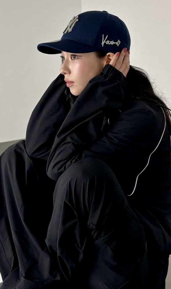 ✨🧢เปิดหิ้วหมวก​ MLB KARINA EDITION : VOL.2  1,400฿ (ส่งฟรีในไทย)
** เปิดรับแค่10ใบ​ (เหลือ4)​ ปิด31/3/69 **
💖พิเศษสั่ง2ใบแถมโปสเตอร์คาริน่า
📮ส่งในไทย 5/4/69

#รับหิ้วเกาหลี #หิ้วเกาหลี #ตลาดนัดaespa​ #หมวกmlb #ตลาดนัดnewjeans #ตลาดนัดnct #ตลาดนัดRIIZE #ตลาดนัดhearts2hearts