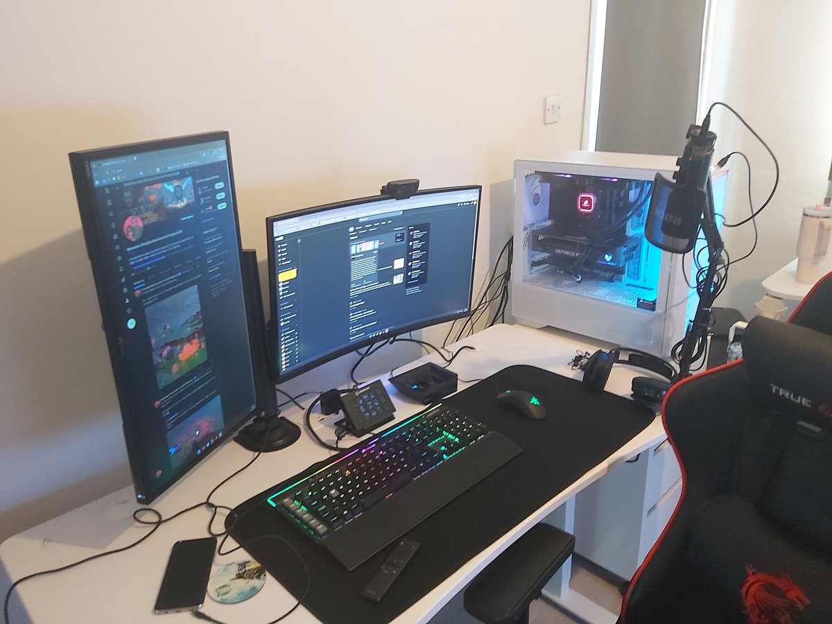 Moraclas (Vampire Survivors & Frostpunk) tweet media