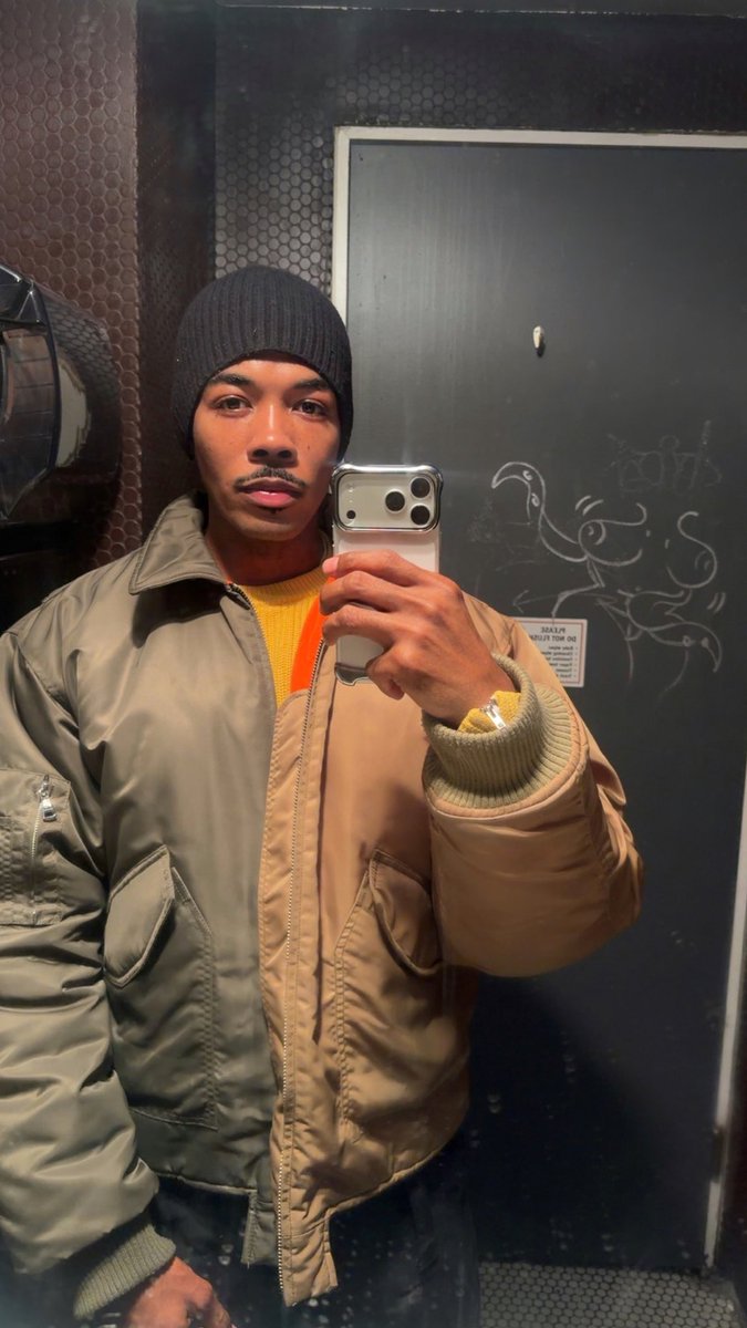 👋🏾