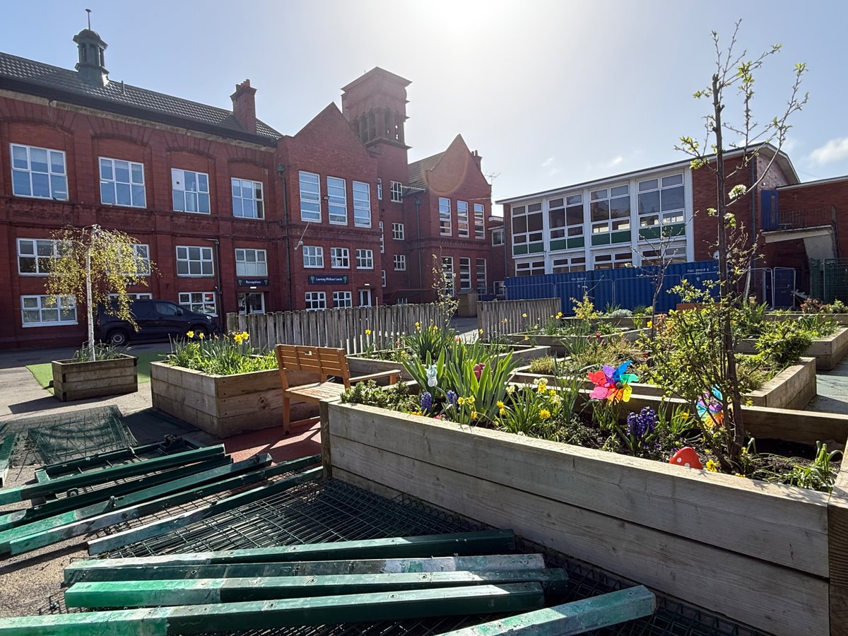 Woodchurch Road Academy tweet media