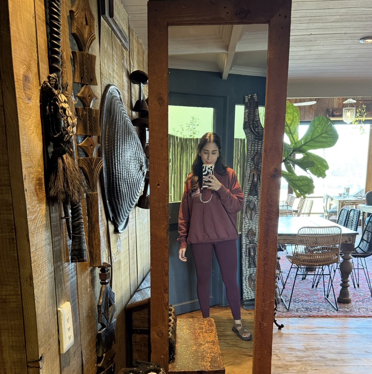 👋 hello

name is Raya
building fitlocker
(an app that turns your saved workout videos into actual workout plans)

🤸‍♂️no idea if it'll work

🪜but i’m all in

what are you working on? 👇