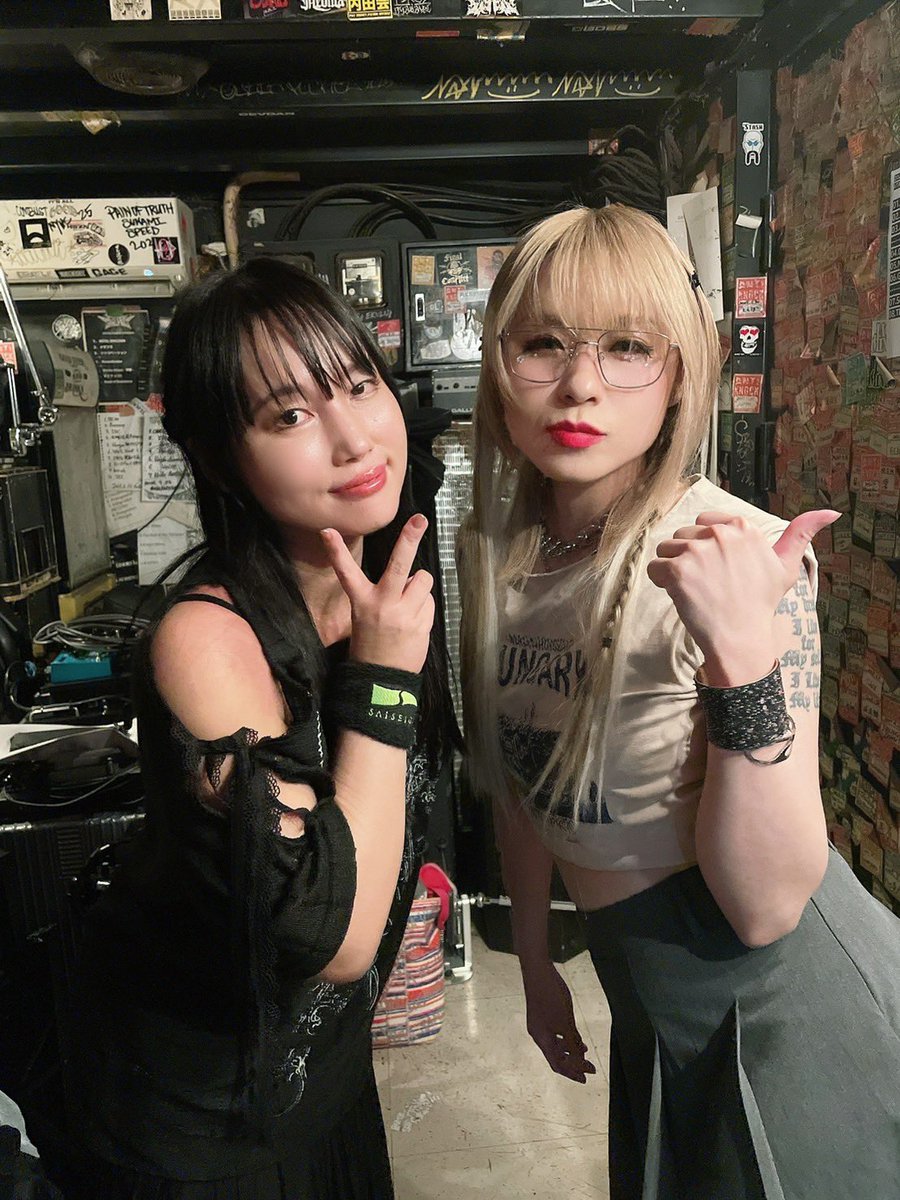 本日、新宿アンチノック来てくれた皆んなありがとうございました🩵🫧
ワンマン前ラスト、沢山集まってくれて嬉しかった！！次回はいよいよ、asiaワンマン🔥🔥🔥
宜しくお願いします！！
今日のアップ可能曲はお好きな2曲で！asiaの引用もしてくれたら嬉しい✨