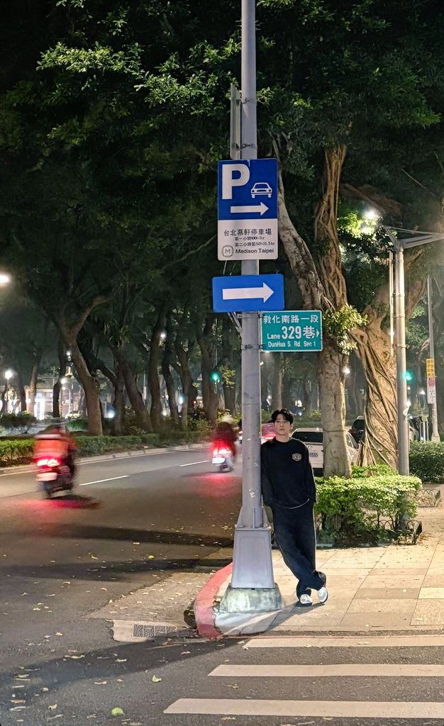 🎬이영화 포스터 제목이 뭔가요 
딱봐도 대만청춘로맨스 같은데...
