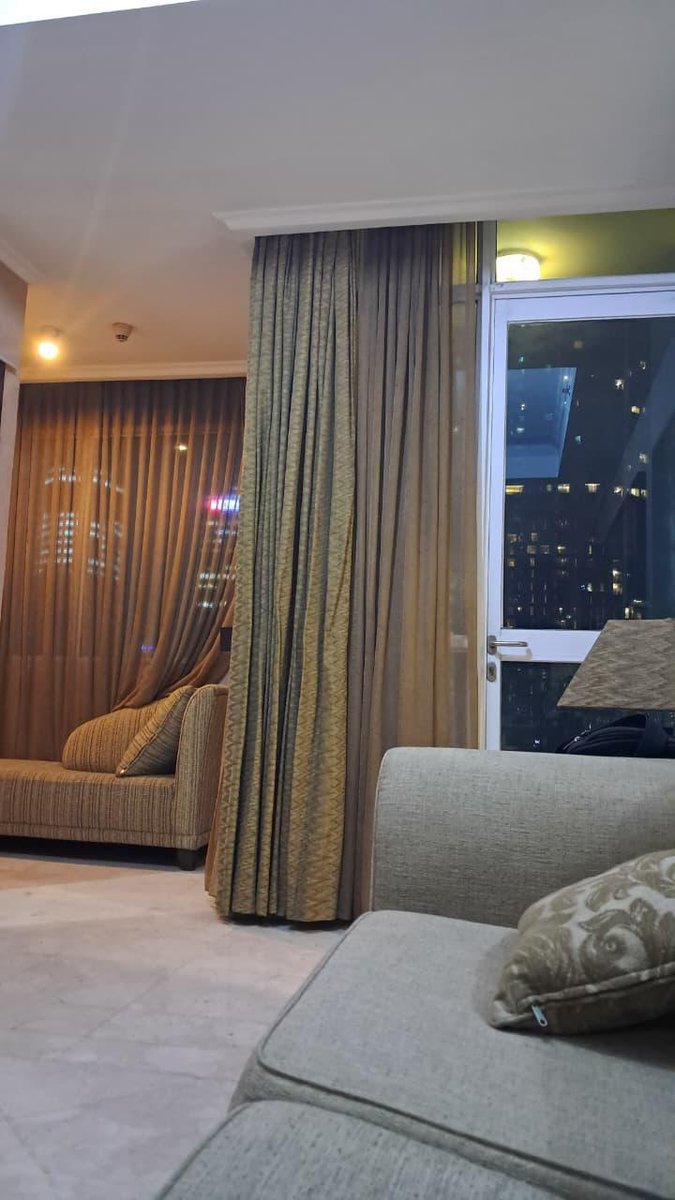 YuliaY72168's tweet photo. 2 KT (masing2 ada kamar mandi)
1 kamar mandi tamu
Ruang tamu

Full furnish
- sofa
- ⁠ac 4
- ⁠water heather

Parking slot 1car
Listrik 6600W

Harga 1,8m
detail lainnya DM ya https://t.co/8NGV1NKay7