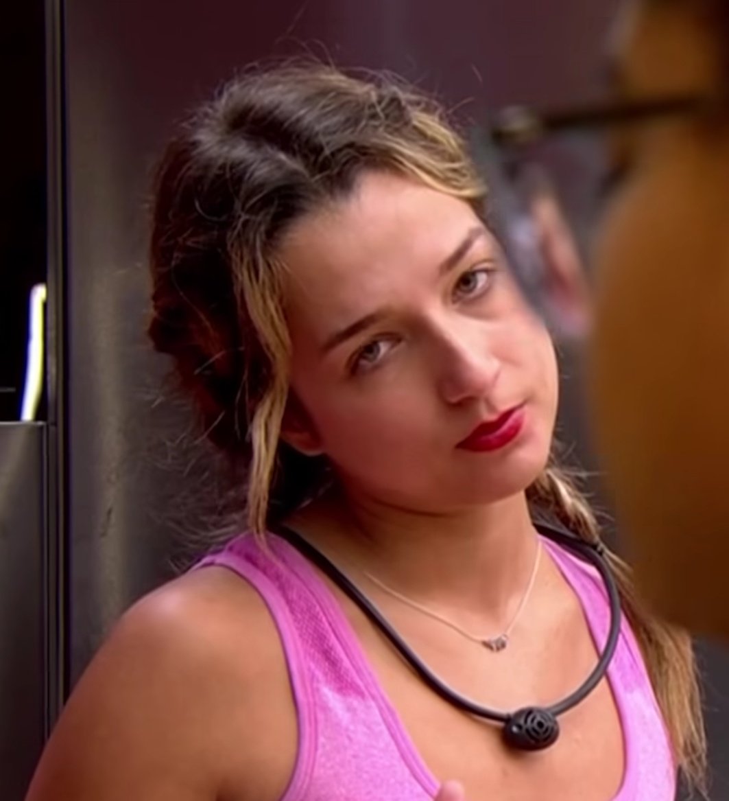 RochaAbeu's tweet photo. Alguém coloca essa garota no paredão, pfvr #BBB26 https://t.co/AL44pxx6tf