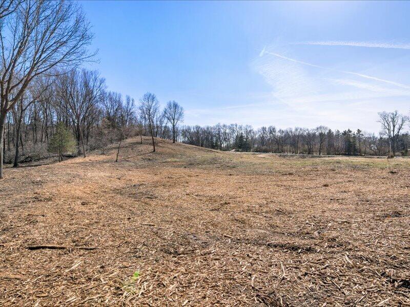 MIoutdoorProprt's tweet photo. 3.51-acre lake lot on Wild Goose Lake. This lot has been surveyed and staked, the trees and brush cleared for the building site, and the perk testing has already been completed. With the site prepped you can start your build right away.  https://t.co/jwauzJ9NVX https://t.co/CnNgAJCH8A