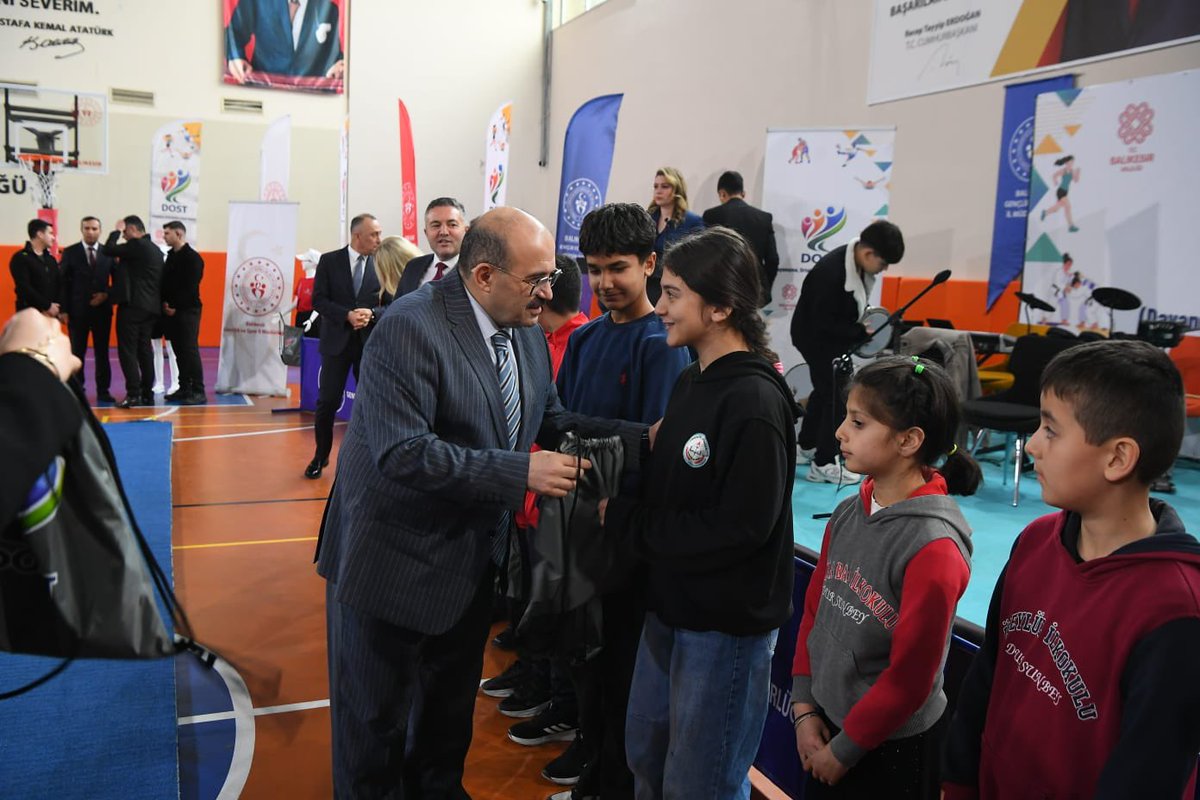 Balıkesir Valiliği tweet media